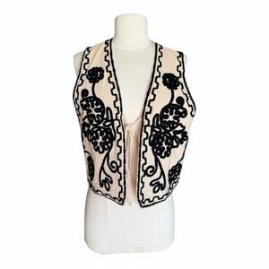 Daniel Collection Tie Front Ecru Black Contrast Embroidery Vest Small NWT